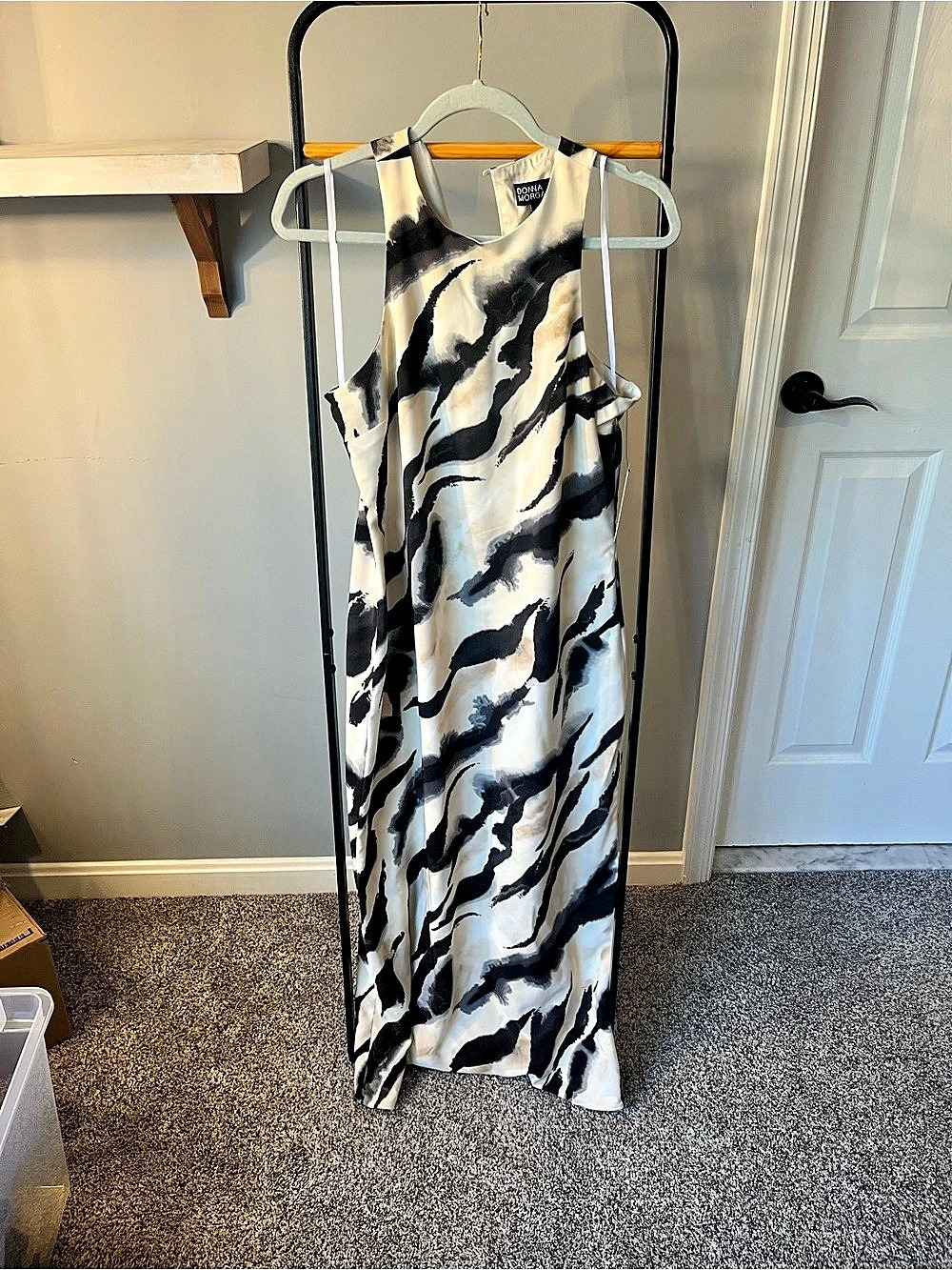 Donna Morgan Abstract Print Maxi Dress Size 6 NWT